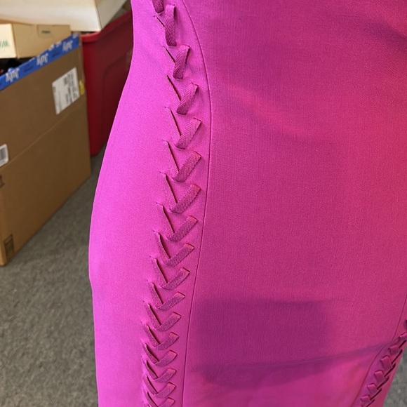 Alison Dress - Fuchsia
Alison Dress
Alison Dress

Cinq à Sept
Alison Dress - Picture 3 of 14